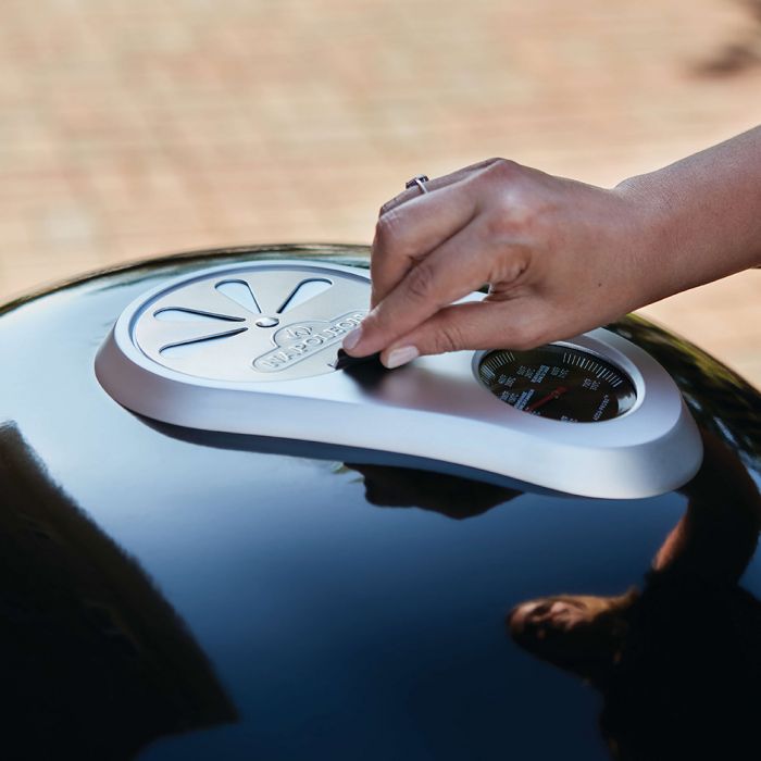 Napoleon PRO Cart Kettle Grill